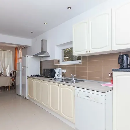 Guest house A&b