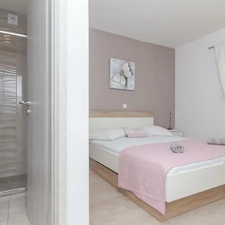 A&b Guest house Makarska