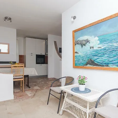 Guest house A&b Makarska