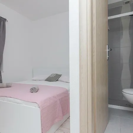 Guest house A&b Makarska