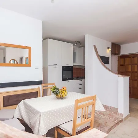 A&b 3* Makarska